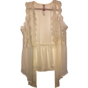 No Boundaries New Cream and Crocheted Sheer Sleeveless Waterfall Front Sz Large